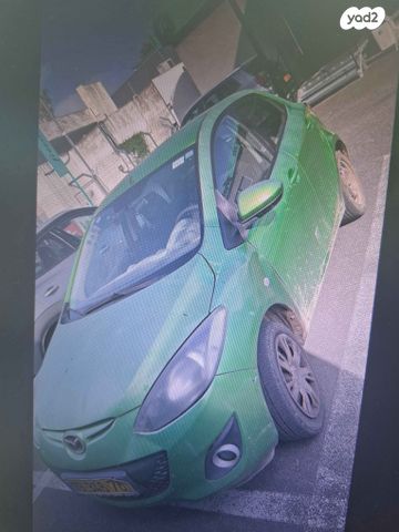 מודעת רכב מאזדה 2