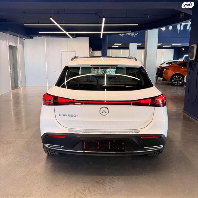 מרצדס-בנץ EQA