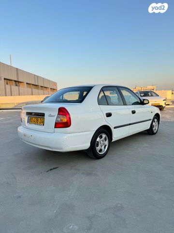 יונדאי אקסנט i25