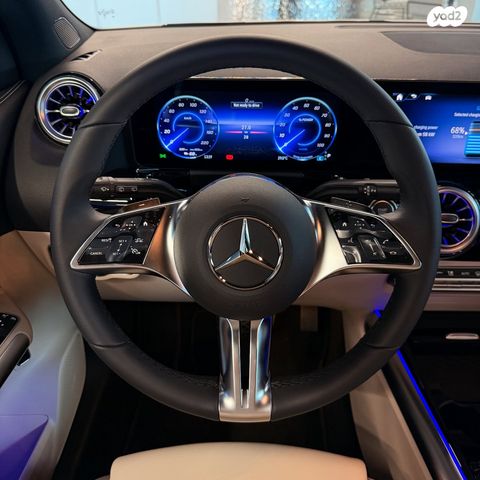 מרצדס-בנץ EQA