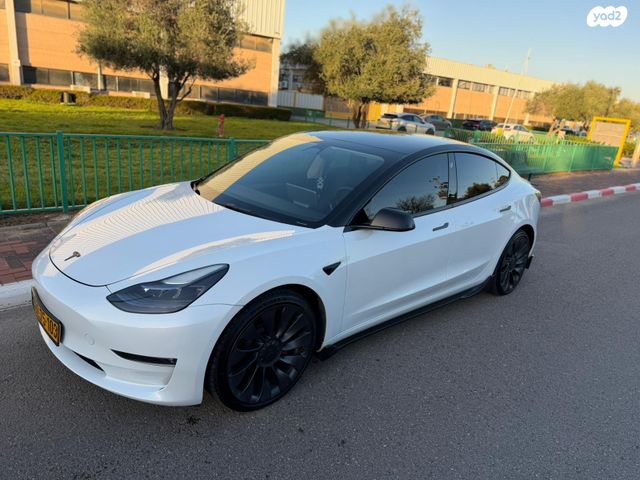 מודעת רכב טסלה מודל 3