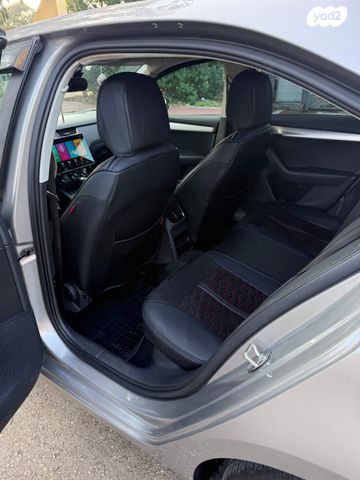 סקודה אוקטביה