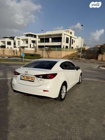 מאזדה 3