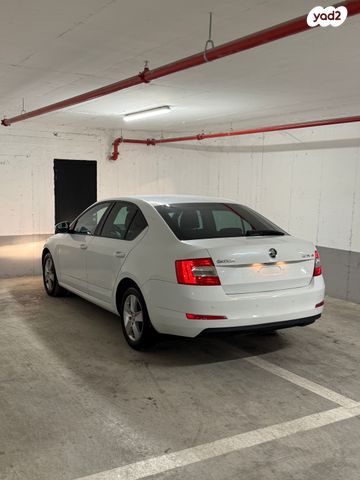 סקודה אוקטביה