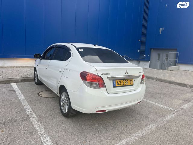 מיצובישי אטראז'