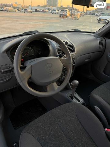 יונדאי אקסנט i25
