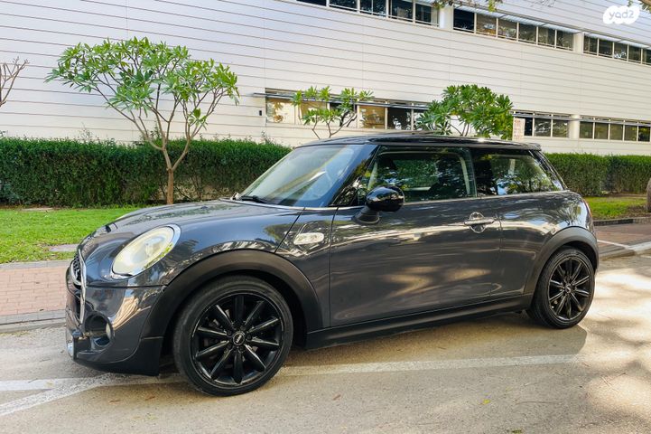 מודעת רכב מיני קופר