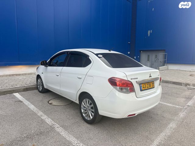 מיצובישי אטראז'