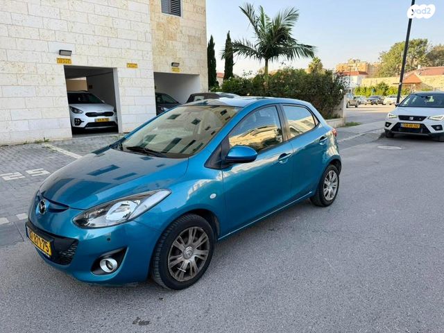 מודעת רכב מאזדה 2