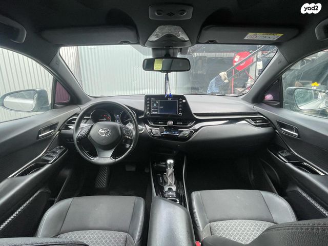 טויוטה C-HR