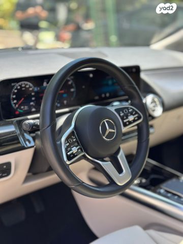 מרצדס-בנץ EQA