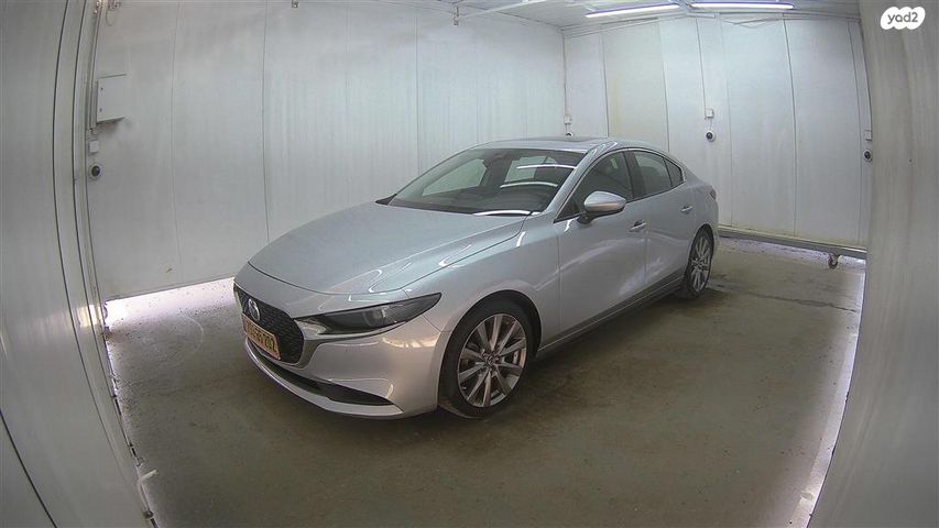 מודעת רכב מאזדה 3