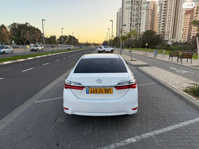 טויוטה קורולה