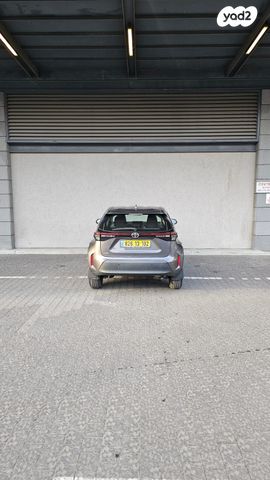 טויוטה יאריס קרוס