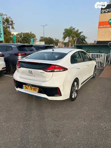 יונדאי איוניק