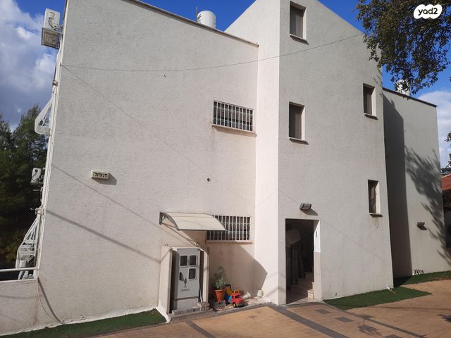 הרב עוזיאל 7