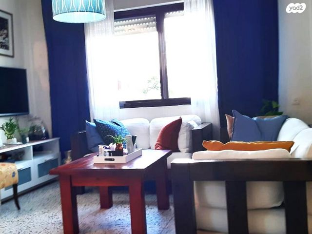 חיים לסקוב 11