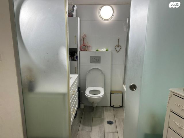 דו משפחתי, הקוממיות 90, מרכז, קרני שומרון