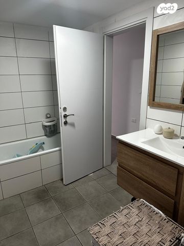 דירה, אריק איינשטיין 20, הרקפות, ראשון לציון