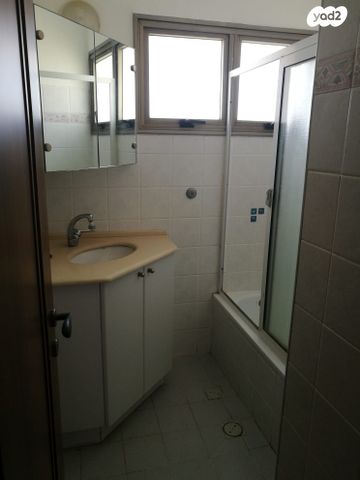 דירה, רא"ל חיים לסקוב 9, היובל, שרונה, רחובות