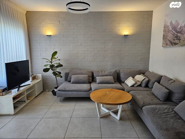 דירה, וינקלר אלתר 12, נווה גן, פתח תקווה