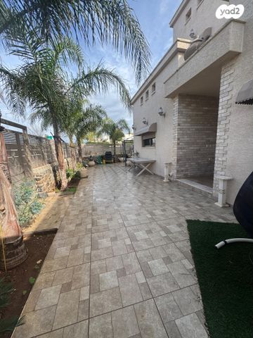 בית פרטי/ קוטג', ענבר 40, רובע 10 חן, קצרין