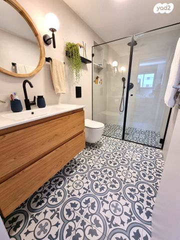 דירה, אנה פרנק 4, חרוזים, רמת גן