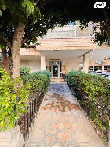 דירה, גבעתי 11, דרום מערב ותיק, בת ים