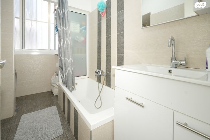 דירה, חיים וייסבורג 4, ג' / מרכז מזרח העיר, רחובות