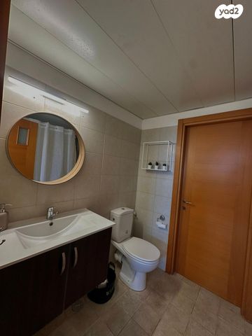 דירה, ארזי הלבנון 22, עין הים, חדרה