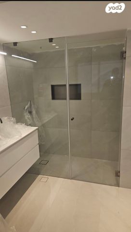 שושנה דמארי 15