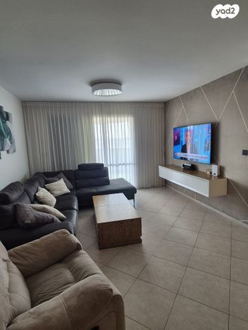 נחום שריג 36