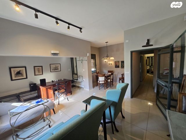 דירה, חיבת ציון 15, שכונת הלל, רמת גן