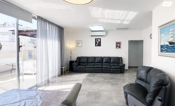 גג/ פנטהאוז, קרית שמונה 30, קרית שרת מערב, חולון