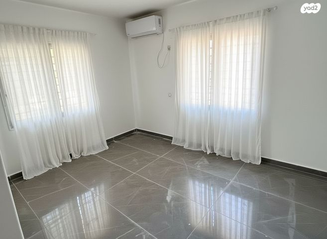 דירה, יצחק צוקרמן 1, הנצחון, דימונה