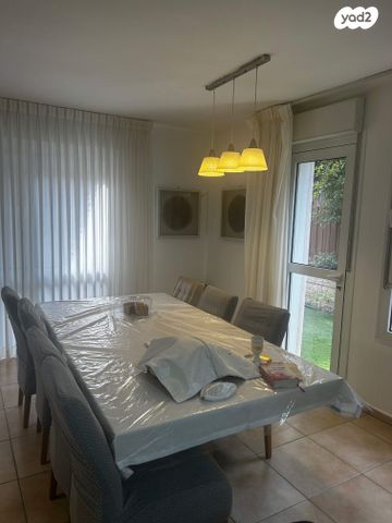 בית פרטי/ קוטג', רבי יהודה 9, גבעת אביב, גדרה