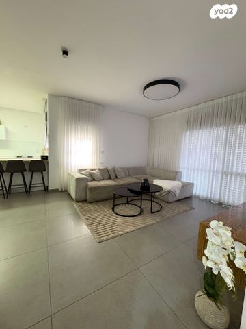 דירה, הרימון 4, שאר העיר, חצור הגלילית