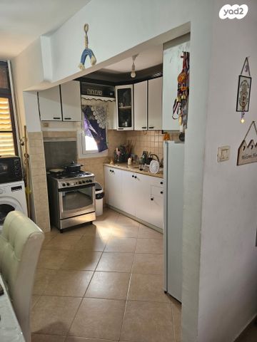 דירה, הרב אבן דנן 526, ברית כהונה, נתיבות