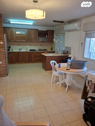 דירה, נחל אשכול 412, קרית ארבע, קרית ארבע