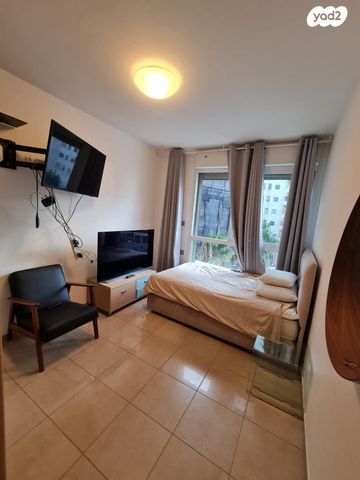 דירה, מסריק 26, עצמאות יוספטל, בת ים