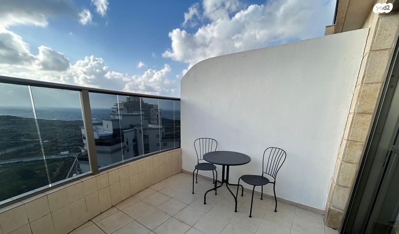 דירה, ארזי הלבנון 22, עין הים, חדרה