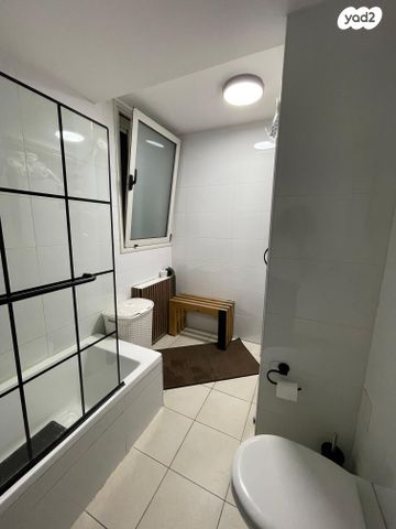 גג/ פנטהאוז, נחליאלי 17, הציפורים, מודיעין מכבים רעות