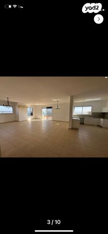 גג/ פנטהאוז, דגניה 20, שיכון עובדים, טבריה