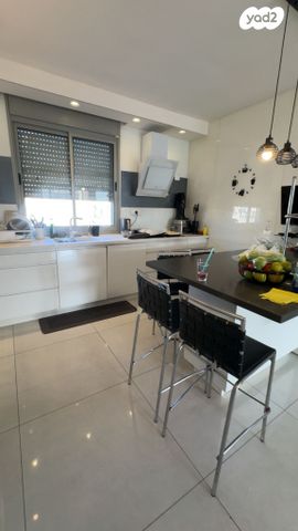 לוחמי הגטו 42