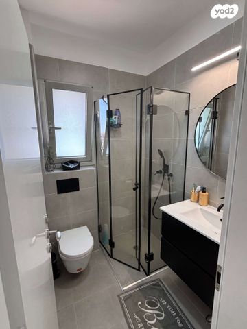 ז'בוטינסקי 14