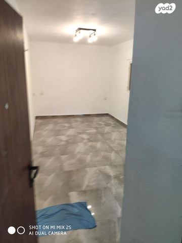 דירה, הרב עוזיאל 138, בן גוריון, אשקלון