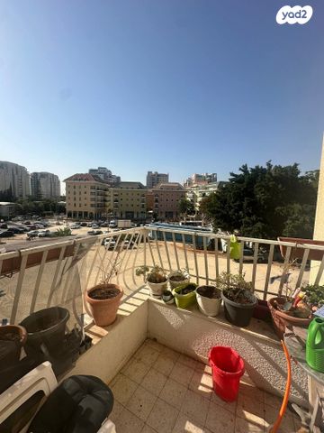 דירה, אשכנזי 13, ליבת העיר, יהוד מונוסון