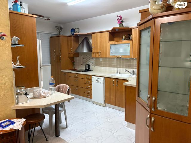 דירה, חכם אברהם עפג'ין 13, היובל, שרונה, רחובות