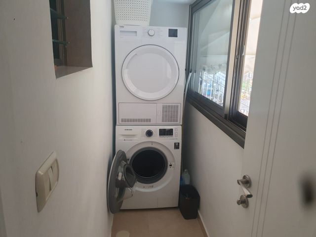 דוד רזיאל 18