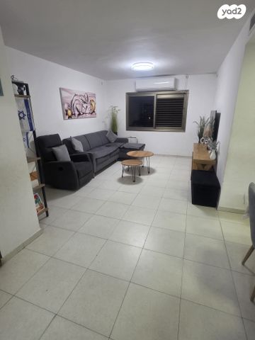 דירה, גיורא יוספטל 8, גיורא, רמלה